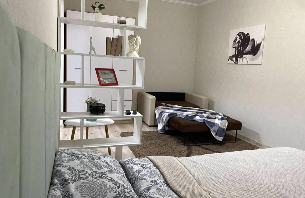 Cozy Center Apartment